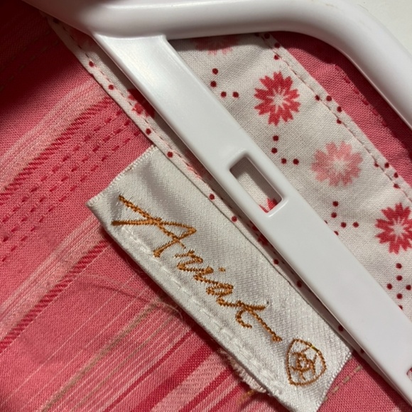 Western shirt, pearl snaps, like new - Picture 4 of 5